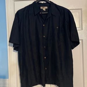 Freshly dry cleaned ready to wear short sleeve black men shirt. Size 3X $30